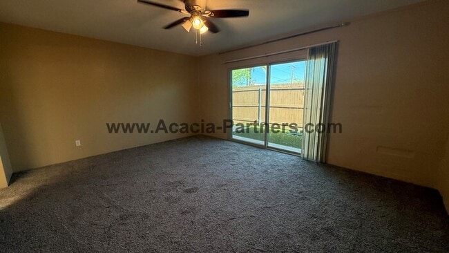 Building Photo - Three bedroom townhome with community pool