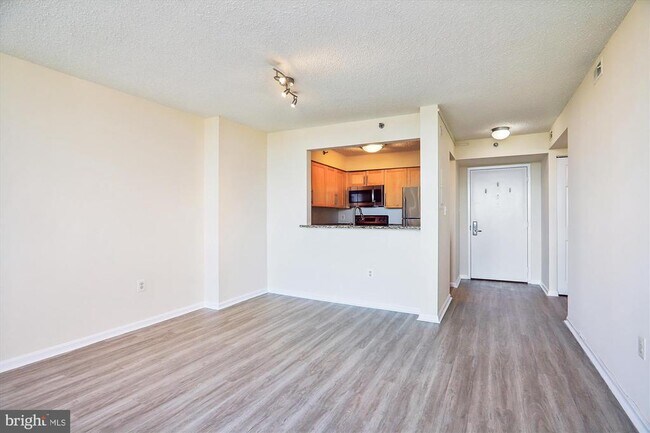 Building Photo - 10101 Grosvenor Pl