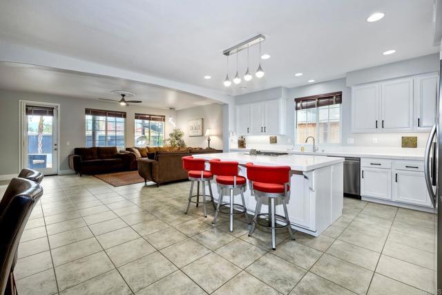 Building Photo - 561 Rush Dr