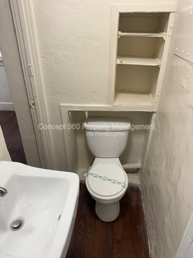 Building Photo - 803 Magnolia Ave