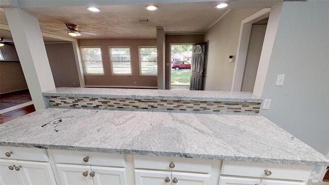 Building Photo - 1170 Josephine Ave