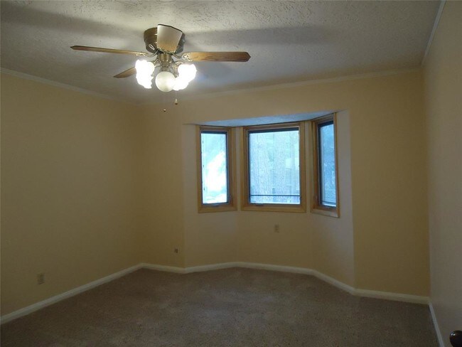 Building Photo - 10519 Brentway Dr