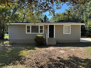 Building Photo - 4051 Pringle Dr