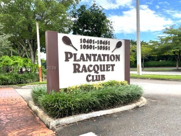 Building Photo - 10501 W Broward Blvd