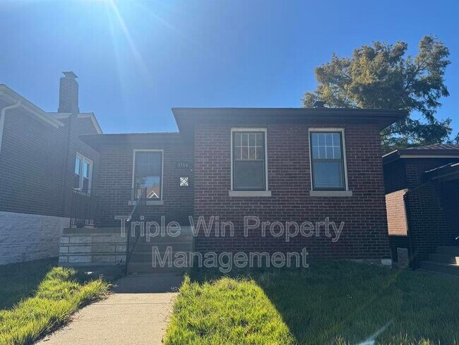 Building Photo - 3704 Taft Ave