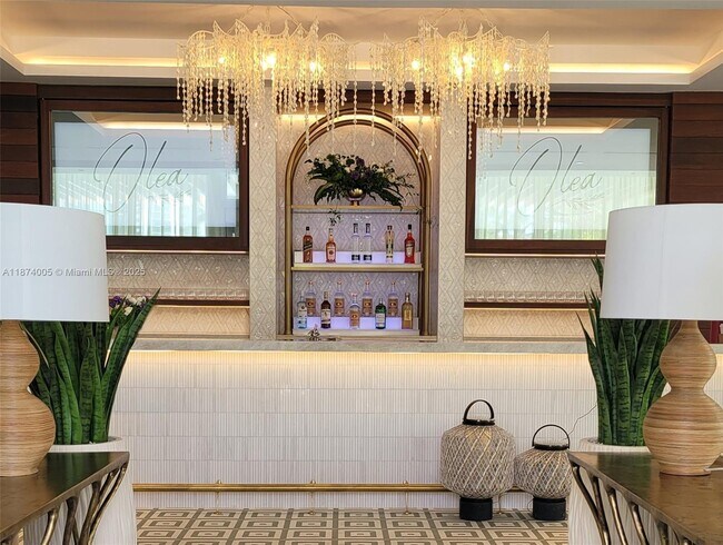 Building Photo - 1000 W Island Blvd