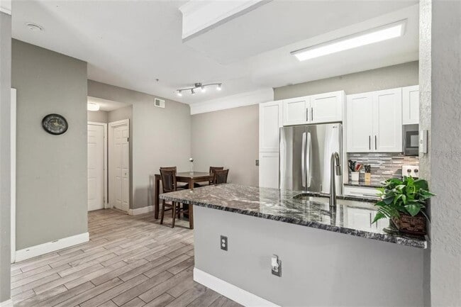 Building Photo - 17104 Carrington Park Dr