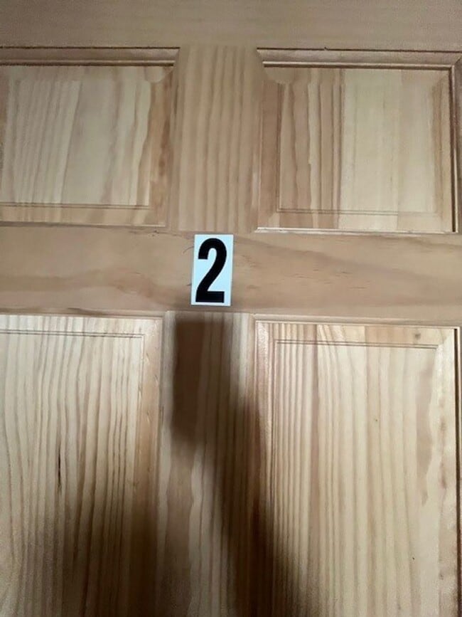 Building Photo - 6 E High St