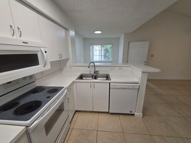 Building Photo - 12130 St.Andrews Pl