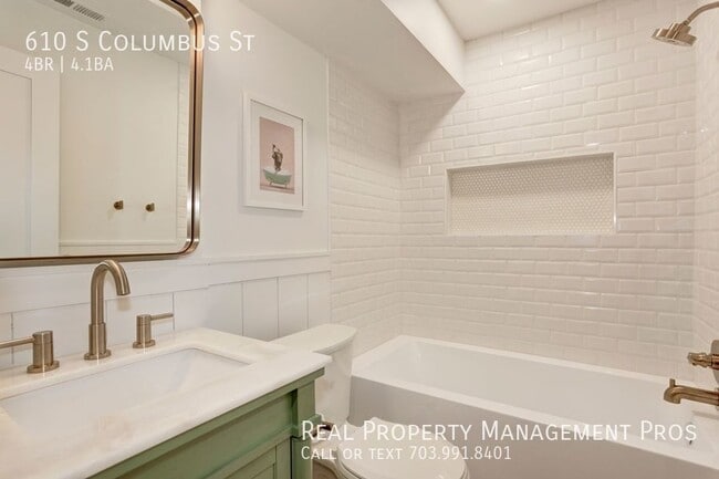 Building Photo - Stunning Corner Townhouse, Old Town Alexan...