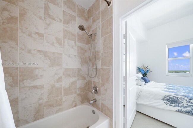 Building Photo - 7900 Harbor Island Dr