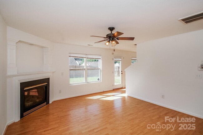 Building Photo - 734 Aberdeen Glen Pl