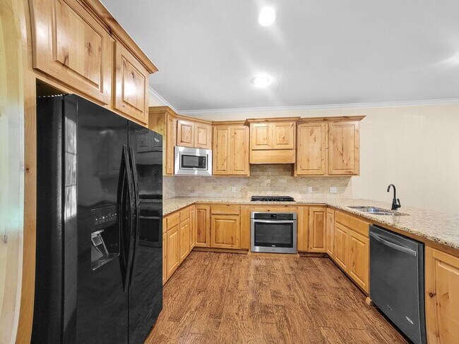 Building Photo - 1020 Elwood Rd