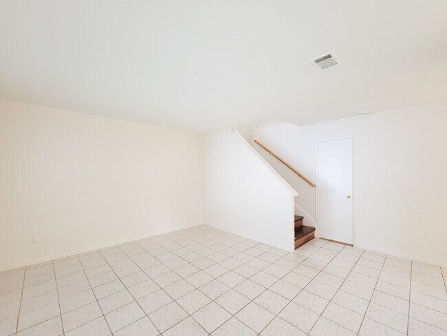 Building Photo - 11810 Rolling Stream Dr