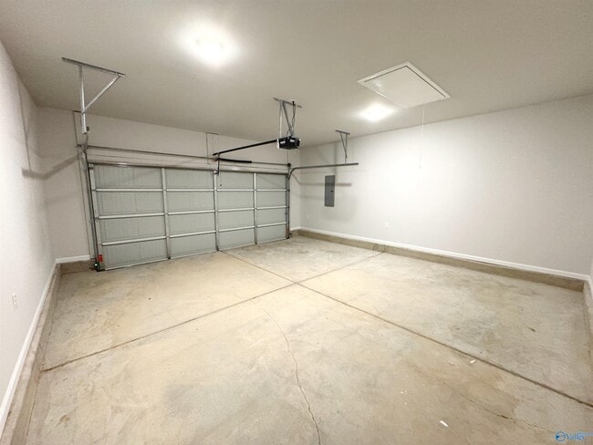 Building Photo - 207 Osceola Cir