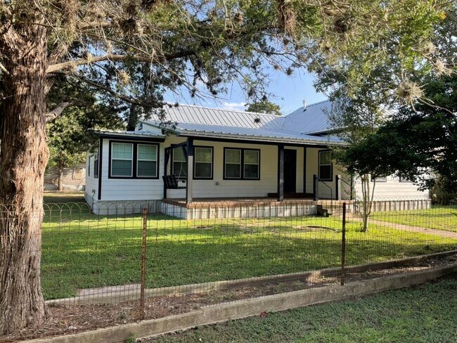 Primary Photo - 1003 W 6th St