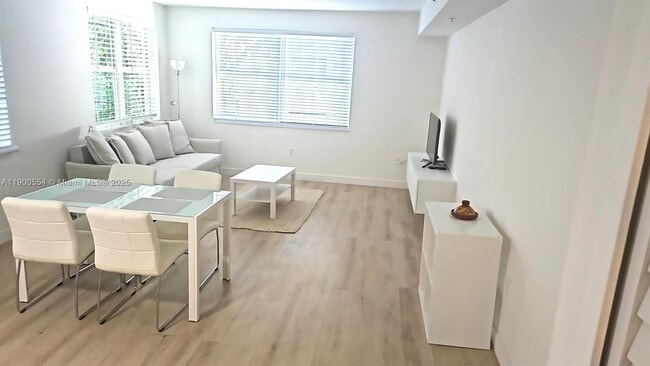 Building Photo - 1550 Drexel Ave