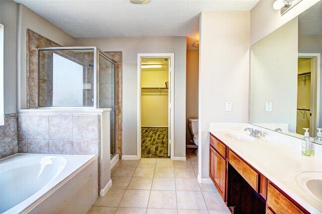 Building Photo - 17018 Midnight Sun Ln