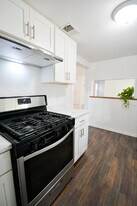 Building Photo - 814 W Russell Pl