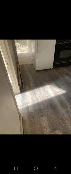 Building Photo - 9 Marley Pl