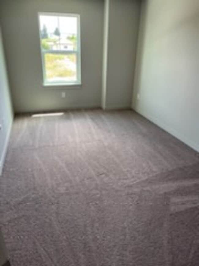 Building Photo - Brand new 3 bedroom single family home in a fantastic location!