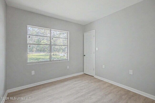 Building Photo - 3 bed close to D'Iberville!