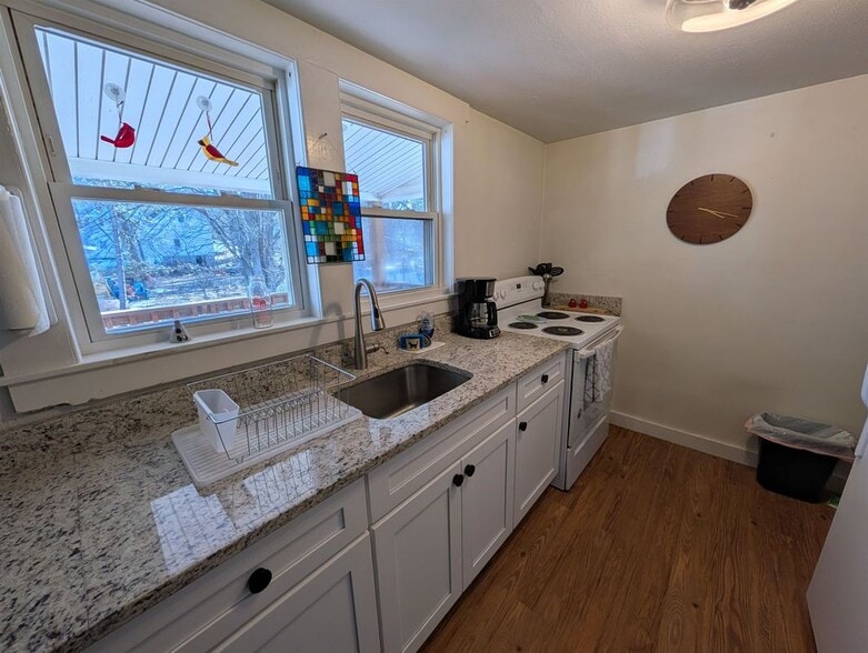 Building Photo - 73 Highland St