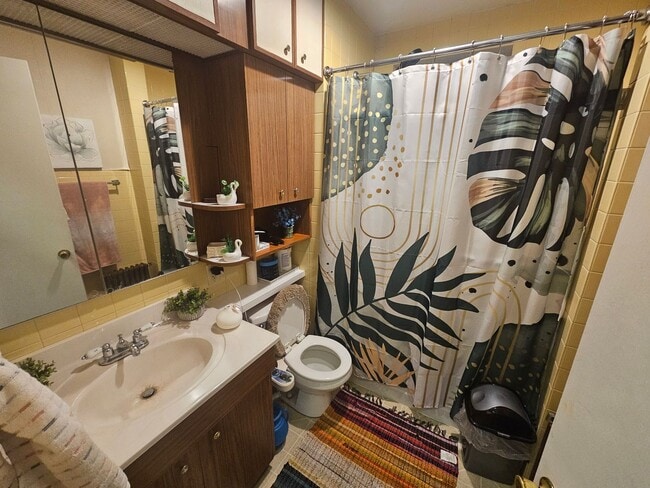 Building Photo - 1132 W Wrightwood Ave