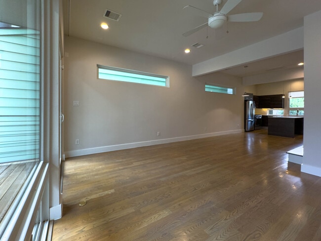 Building Photo - 2717 St Emanuel St