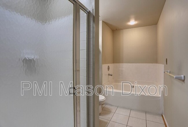 Building Photo - 8847 Goose Landing Cir