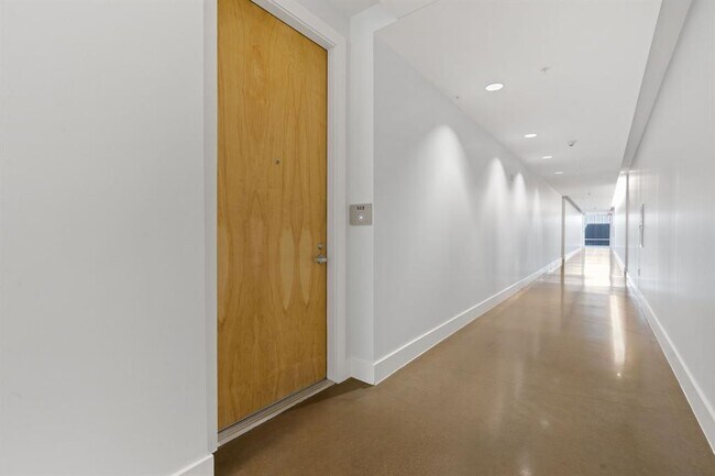 Building Photo - 210 Lee Barton Dr