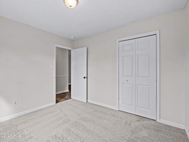 Building Photo - 3002 E Windgate Ct