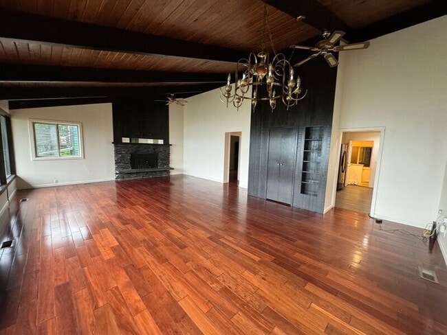 Building Photo - 9803 Rainier Ave S