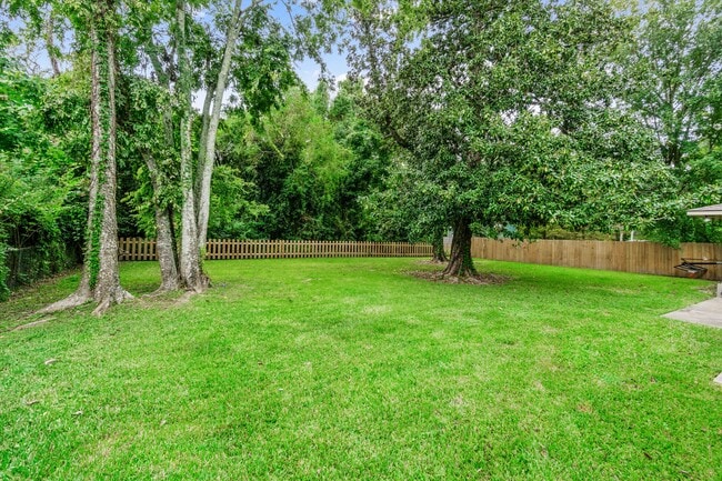 Building Photo - 5574 Houston Dr