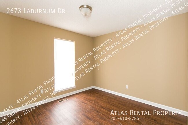 Building Photo - 2673 Laburnum Dr