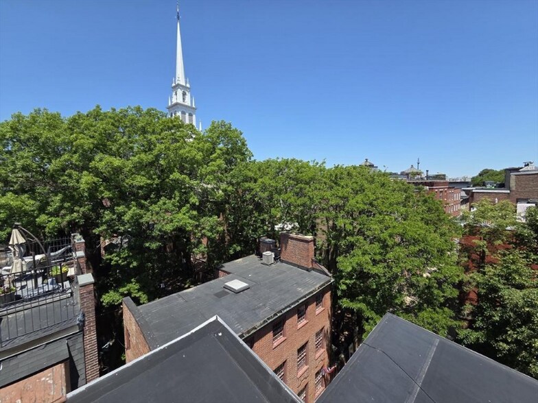 Building Photo - 26 Unity St