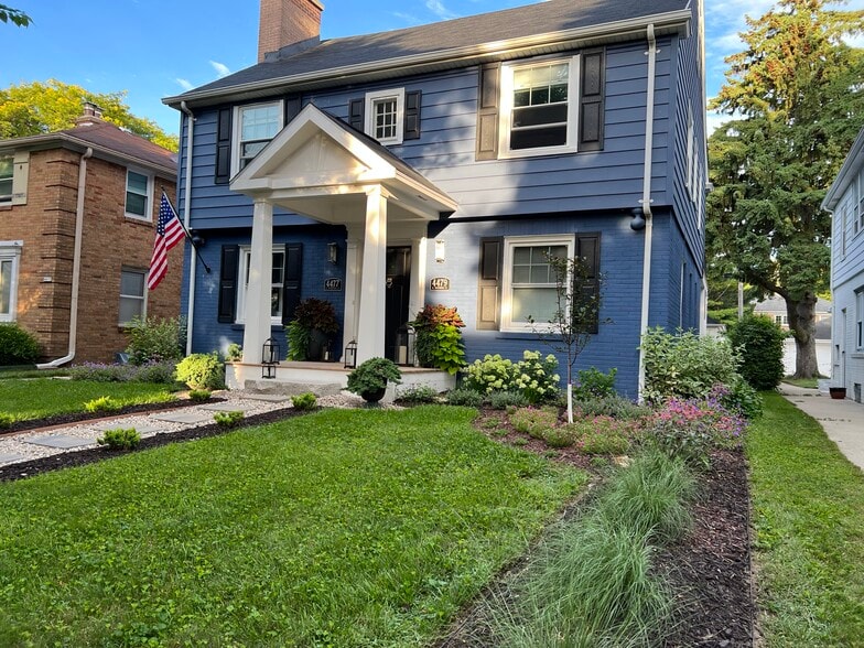 Beautifully renovated duplex on a quiet street - 4479 N Woodburn St