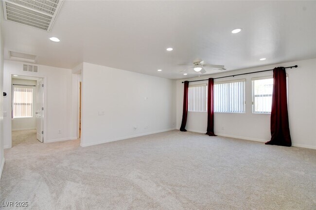 Building Photo - 2613 Romarin Terrace