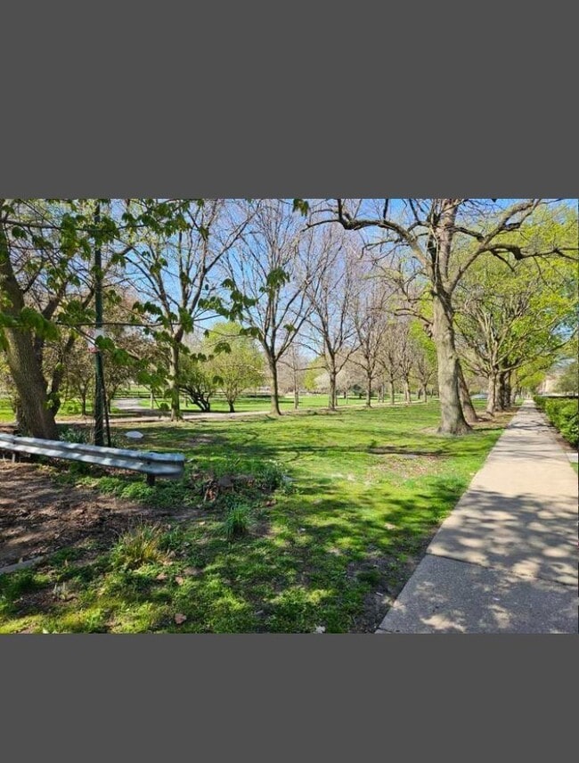 Building Photo - 2424 W Estes Ave