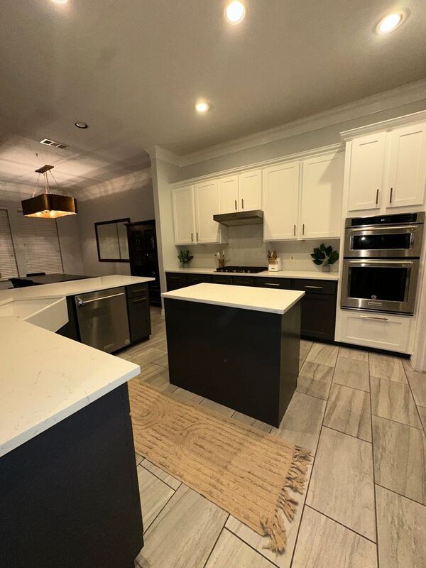 Building Photo - 1004 Colonial Dr