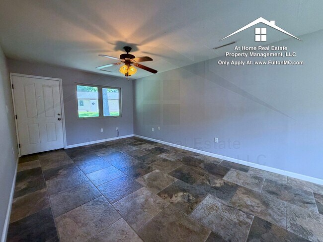 Building Photo - 107 Spruce Dr