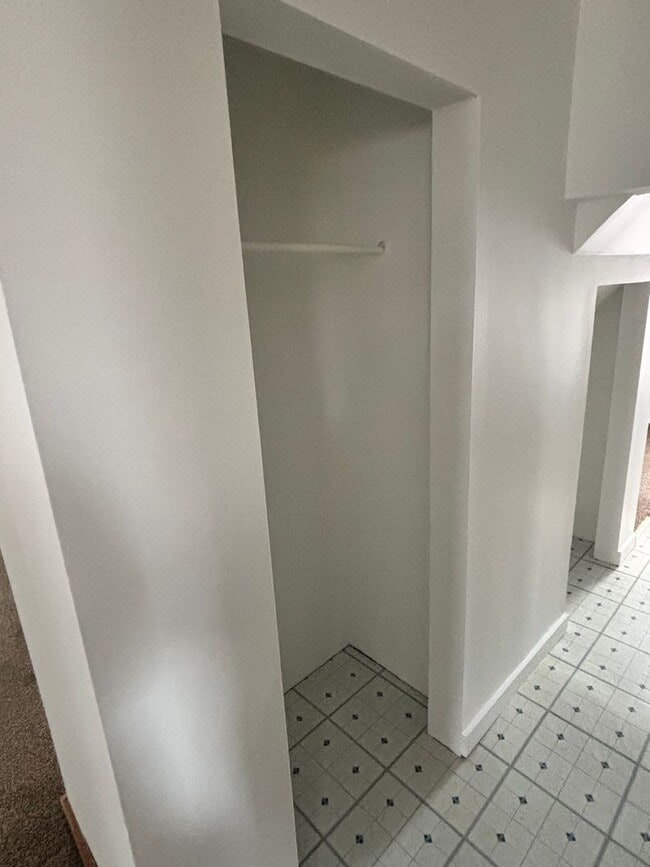 Building Photo - FISH 2615 (RUBS)