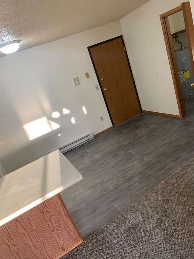 Interior Photo - Amber Park II