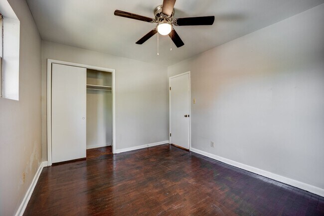 Building Photo - 3521 S 35th St