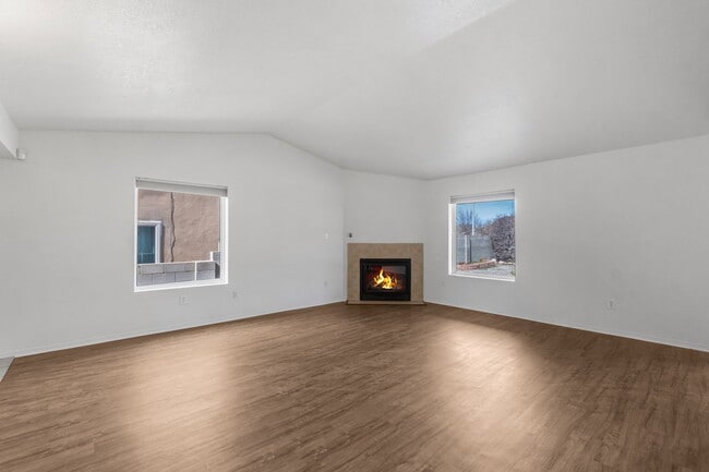 Building Photo - 11031 Deer Lodge Pl SE