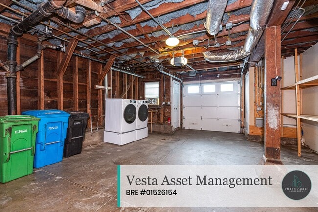 Building Photo - Bright 2BR + Office Single-Family Home wit...