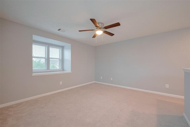 Building Photo - 5011 Pine Ridge Knoll Ct