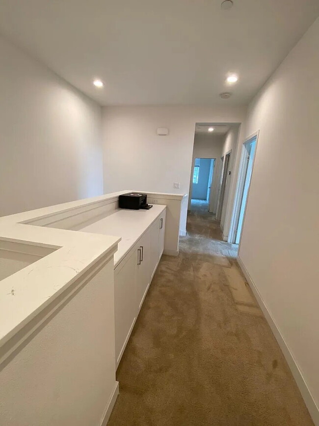 Building Photo - 576 Asilomar Wy