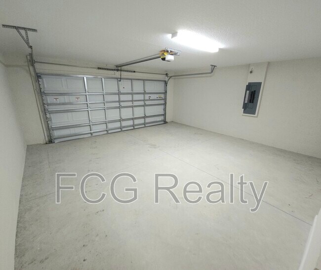 Building Photo - 44 Redwood Run
