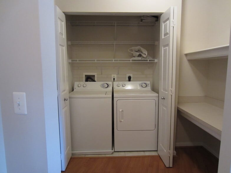 Laundry - 9480 Virginia Center Blvd